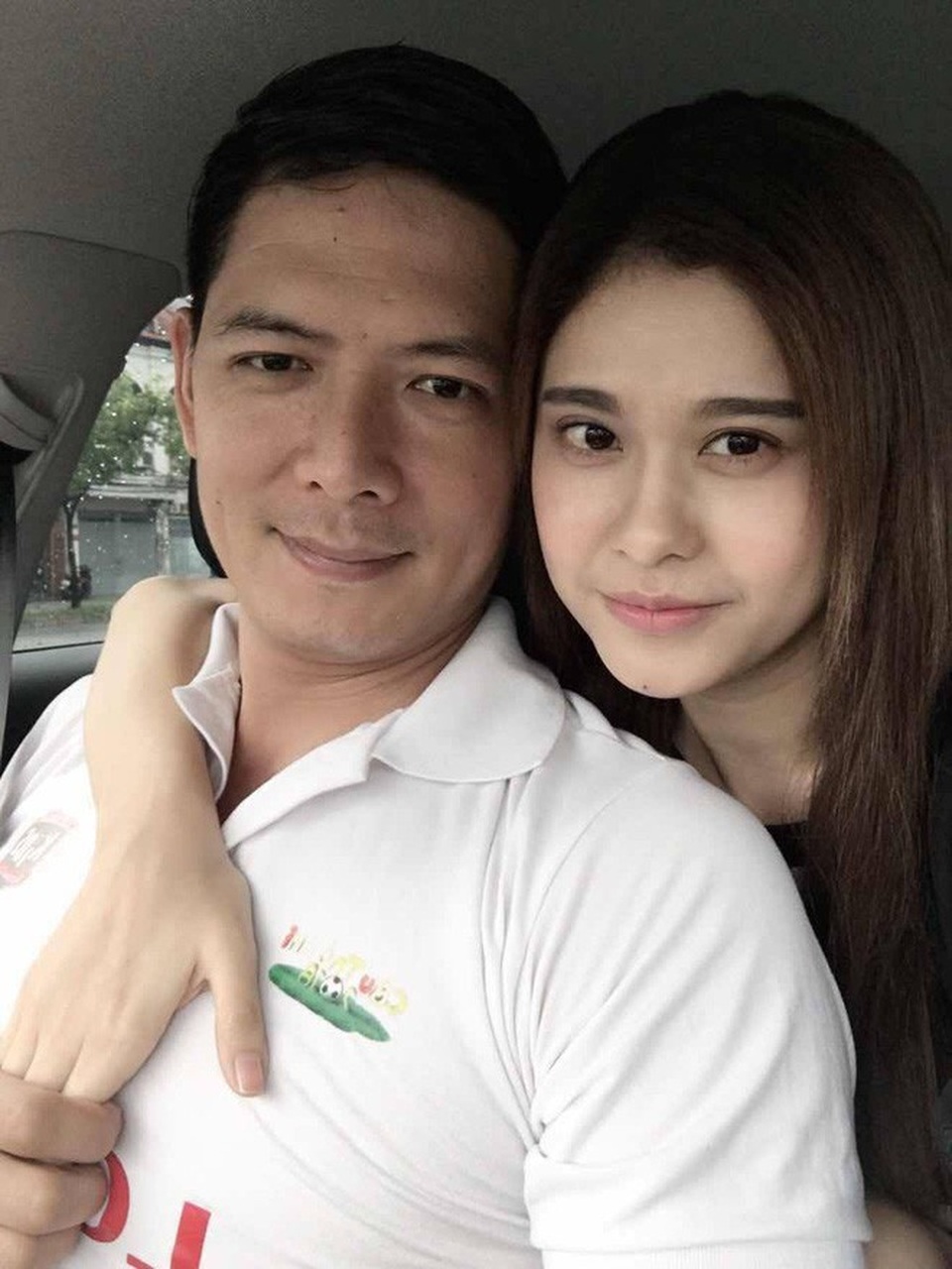 Ảnh nhạy cảm của Bình Minh - Trương Quỳnh Anh chụp ở hậu trường phim? - 3 Hình ảnh thân mật của Bình Minh - Trương Quỳnh Anh khiến dư luận dậy sóng.