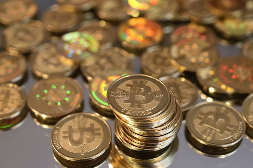 “Cha đẻ” Bitcoin có thể soán ngôi người giàu nhất hành tinh - 1
Cha đẻ Bitcoin được cho là sở hữu hơn 1 triệu đồng Bitcoin. (Ảnh: Newsweek)