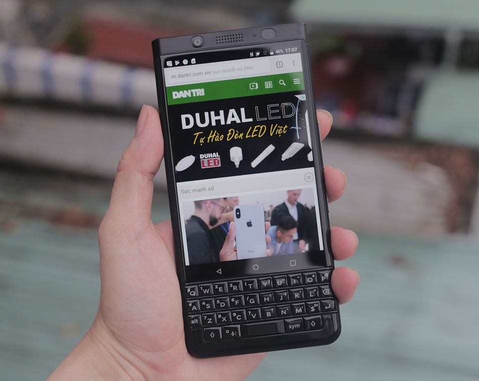 Những mẫu smartphone Android cao cấp đáng mua mùa cuối năm - 5