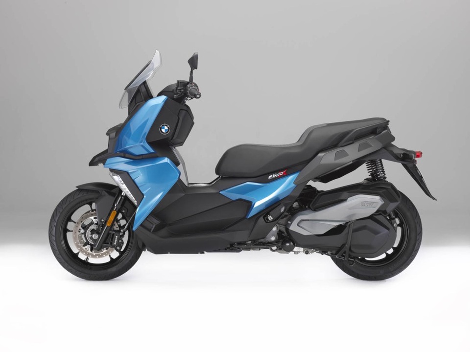 BMW C 400 X - Động cơ một xi-lanh và ngập tràn công nghệ - 10 BMW C 400 X - Động cơ một xi-lanh và ngập tràn công nghệ - 10