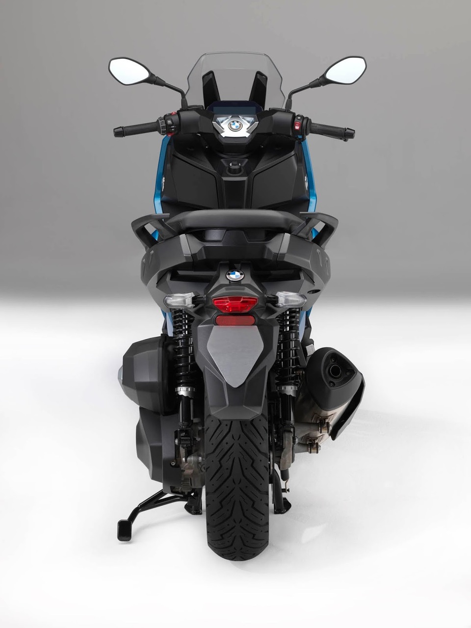 BMW C 400 X - Động cơ một xi-lanh và ngập tràn công nghệ - 19 BMW C 400 X - Động cơ một xi-lanh và ngập tràn công nghệ - 19