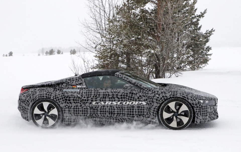 BMW i8 Spyder xuất hiện trên đường thử - 3 BMW i8 Spyder xuất hiện trên đường thử - 3