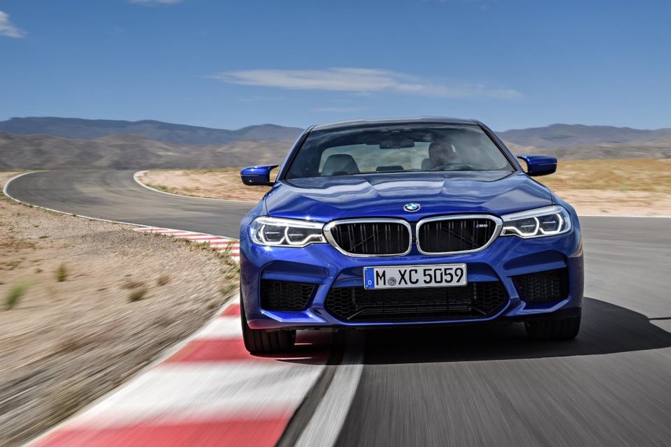 BMW chính thức giới thiệu M5 thế hệ mới - 4 BMW chính thức giới thiệu M5 thế hệ mới - 4