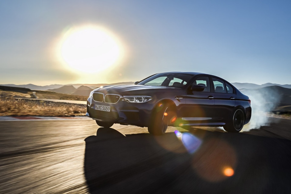 BMW chính thức giới thiệu M5 thế hệ mới - 17 BMW chính thức giới thiệu M5 thế hệ mới - 17