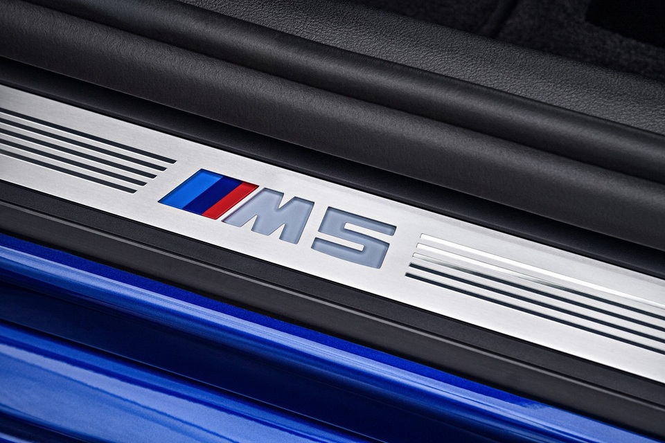 M5 2018 sẽ là xe đắt nhất và nhanh nhất của BMW tại Mỹ - 18 M5 2018 sẽ là xe đắt nhất và nhanh nhất của BMW tại Mỹ - 18