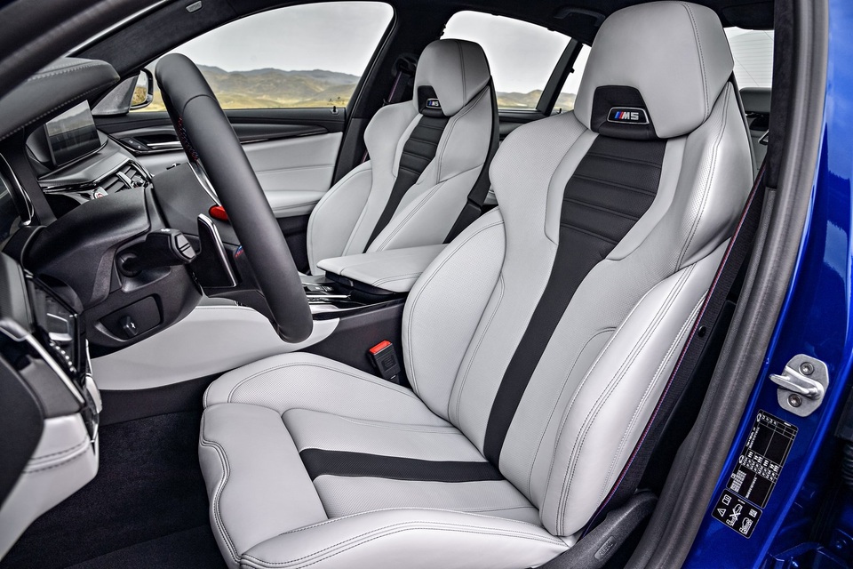 M5 2018 sẽ là xe đắt nhất và nhanh nhất của BMW tại Mỹ - 20 M5 2018 sẽ là xe đắt nhất và nhanh nhất của BMW tại Mỹ - 20