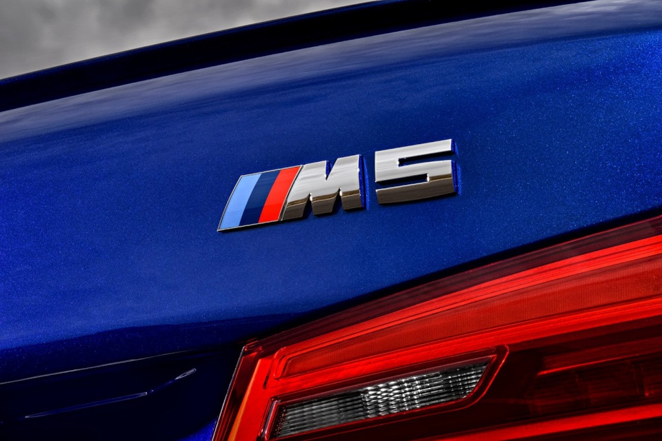BMW chính thức giới thiệu M5 thế hệ mới - 8 BMW chính thức giới thiệu M5 thế hệ mới - 8