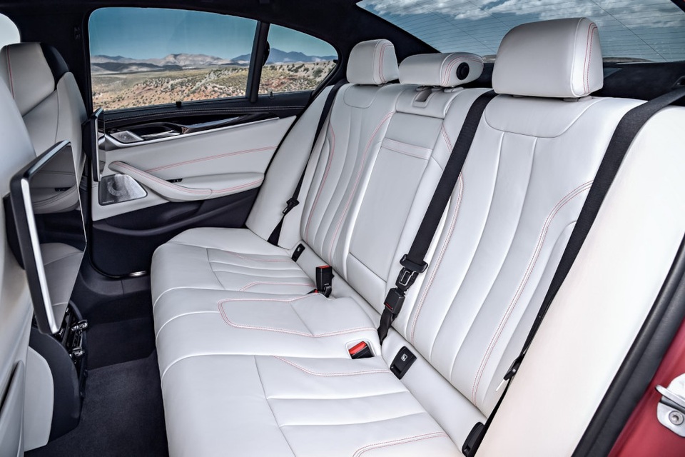BMW chính thức giới thiệu M5 thế hệ mới - 16 BMW chính thức giới thiệu M5 thế hệ mới - 16