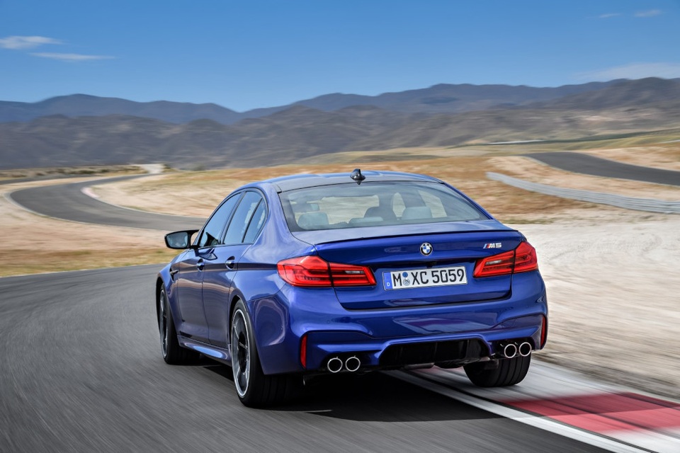 BMW chính thức giới thiệu M5 thế hệ mới - 7 BMW chính thức giới thiệu M5 thế hệ mới - 7