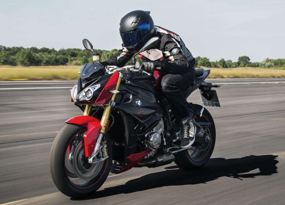 BMW Motorrad S 1000 R 2017 - Một mẫu xe thiếu cá tính - 3 BMW Motorrad S 1000 R 2017 - Một mẫu xe thiếu cá tính - 3