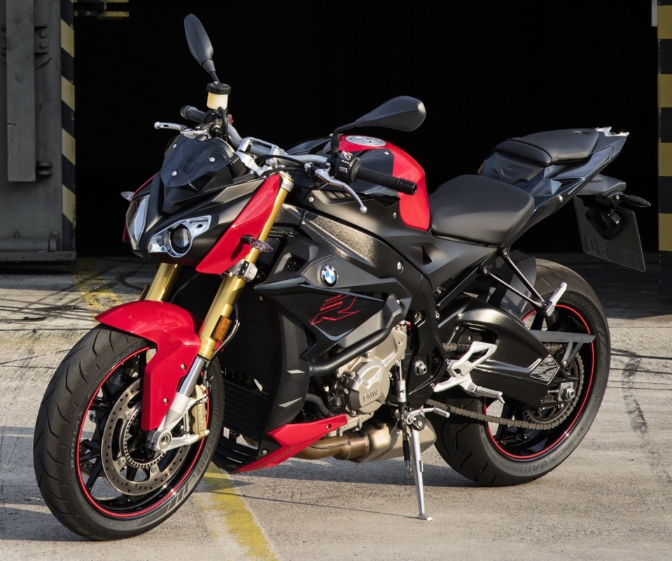 BMW Motorrad S 1000 R 2017 - Một mẫu xe thiếu cá tính - 5 BMW Motorrad S 1000 R 2017 - Một mẫu xe thiếu cá tính - 5