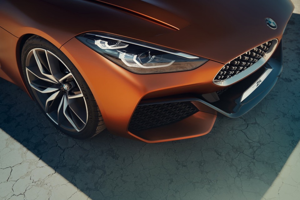 Concept Z4 - Định hình phong cách xe mui trần BMW - 3 Concept Z4 - Định hình phong cách xe mui trần BMW - 3