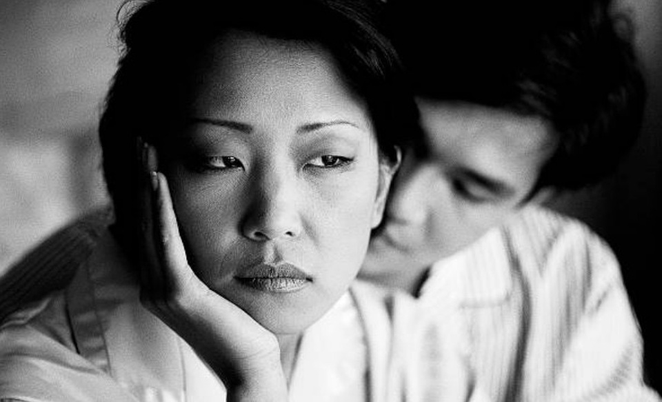 Bồ chồng vác con tìm đến tận nhà yêu cầu tôi "buông tha cho anh ấy" - 1