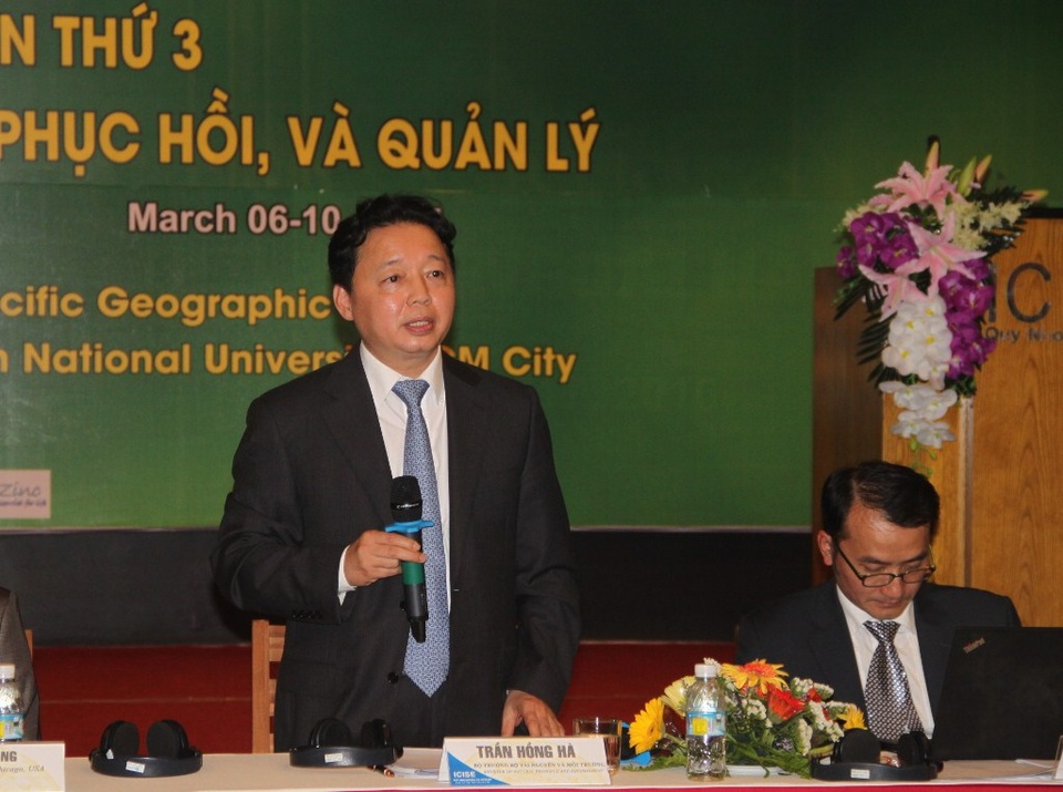 Việt Nam đứng trước thách thức lớn về ô nhiễm môi trường - 2 Bộ Trưởng Bộ TN-MT Trần Hồng Hà phát biểu tại hội nghị