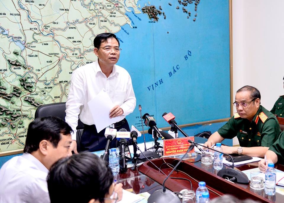 Bão số 11 được dự báo đổ bộ vào Thanh Hóa - Quảng Trị - 2 Bộ trưởng Nguyễn Xuân Cường chủ trì cuộc họp.
