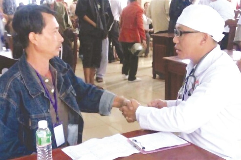Tổn thương nặng vì xoa bóp trị bong gân không đúng cách - 1 Tổn thương nặng vì xoa bóp trị bong gân không đúng cách - 1