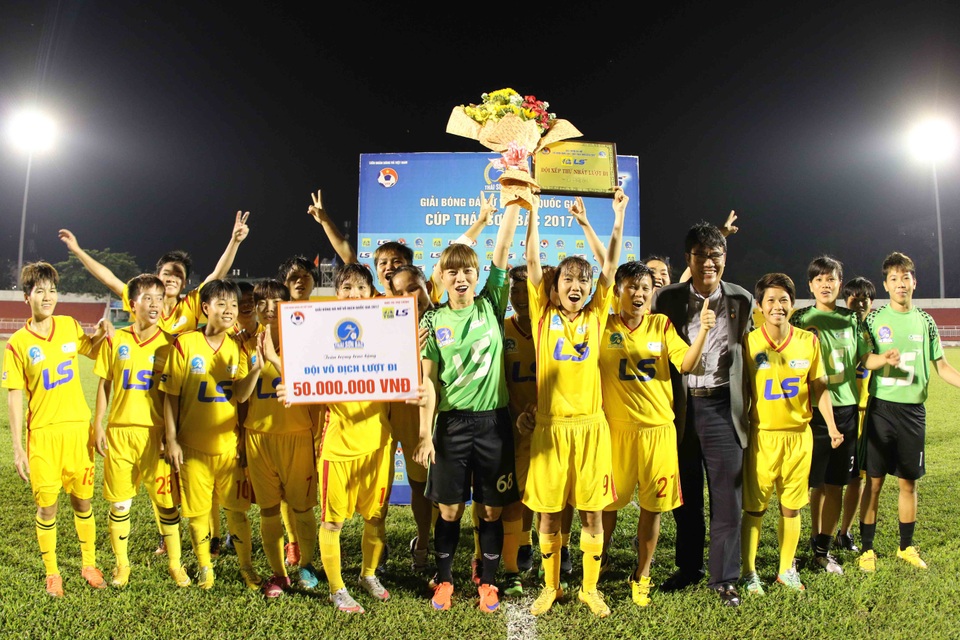 TPHCM vô địch lượt đi giải bóng đá nữ quốc gia 2017 - 1 TPHCM dẫn đầu lượt đi giải bóng đá nữ VĐQG - cúp Thái Sơn Bắc 2017