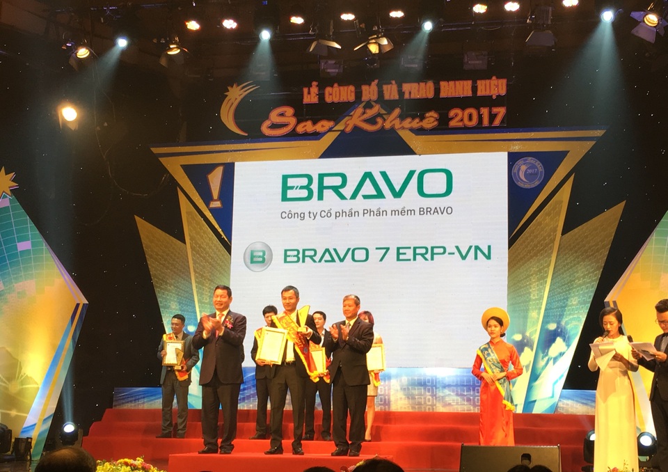 Lần thứ 2 liên tiếp BRAVO 7 ERP-VN lọt Top 10 Sao Khuê - 1