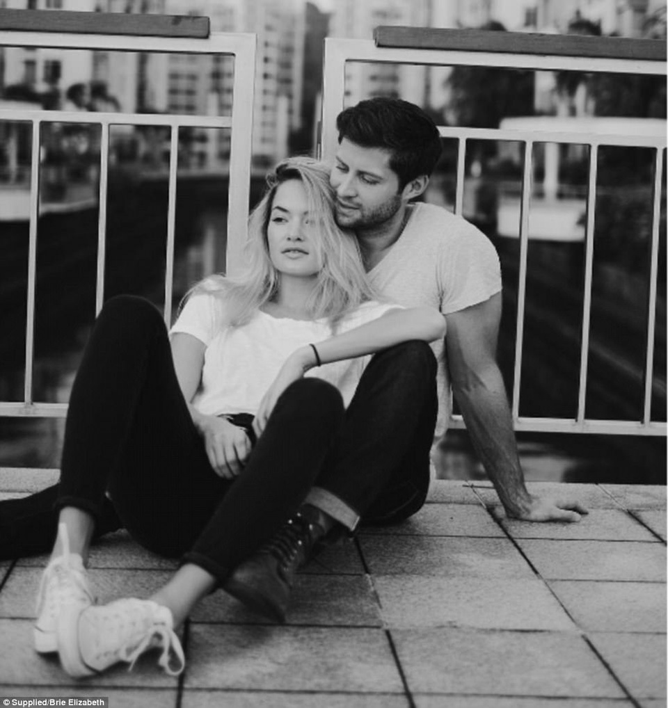 
Cả hai đều có đam mê lớn du lịch và thích ghi lại những khoảnh khắc hạnh phúc của họ tại những điểm họ từng đến.
