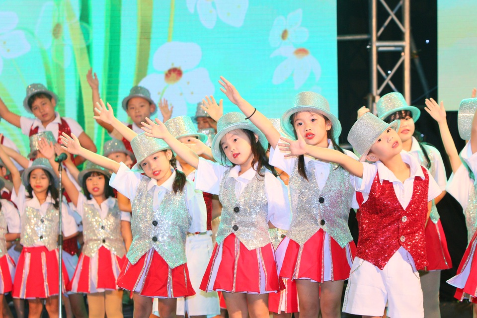 Nhạc hội đón Xuân tưng bừng của học sinh trường Việt - Úc - 2