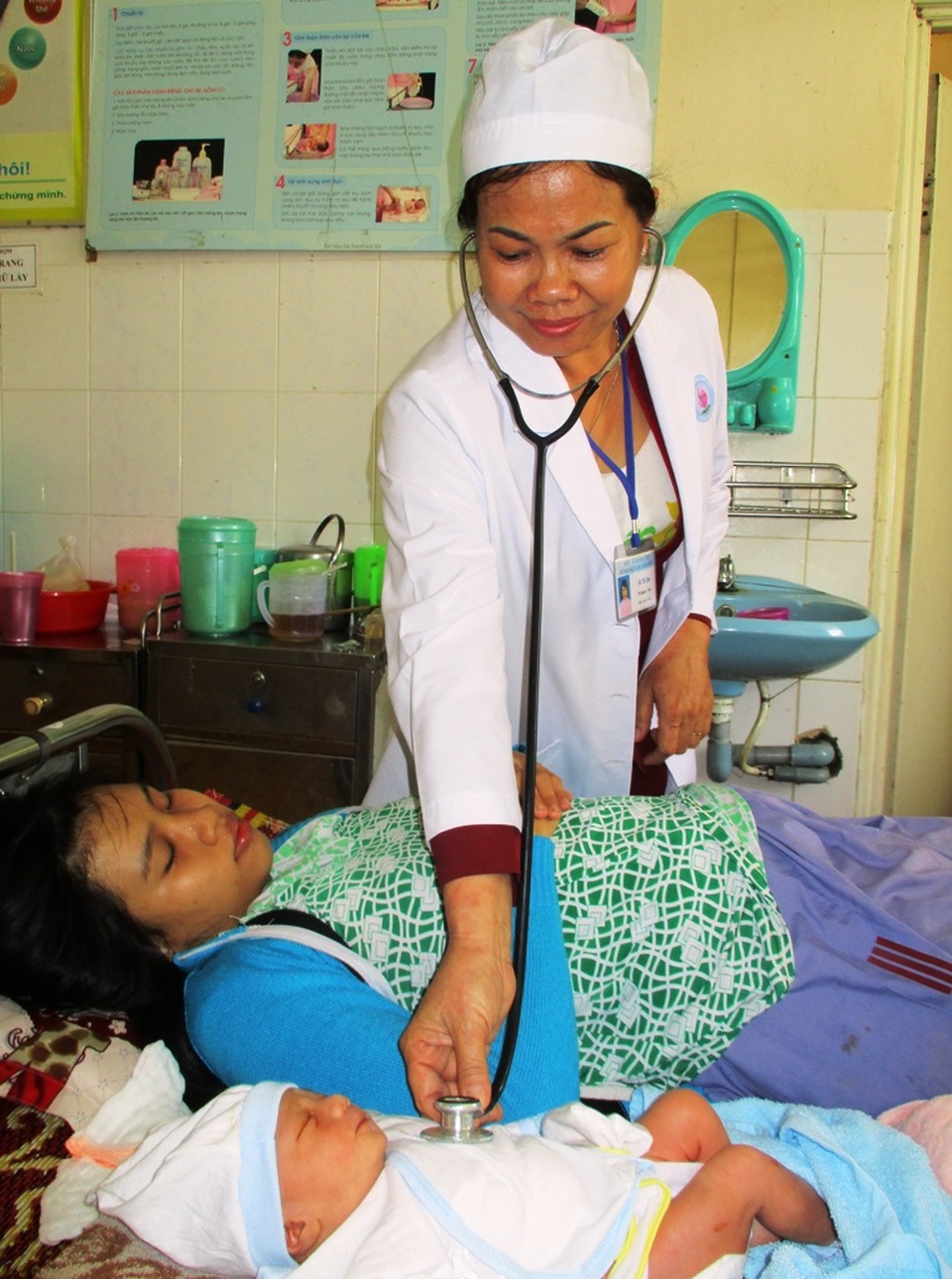 Từ cái tâm, cái tài, người dân Tam Nông gọi bác sĩ Chín với cái tên gần gũi, như: Cô Chín, Dì Chín...