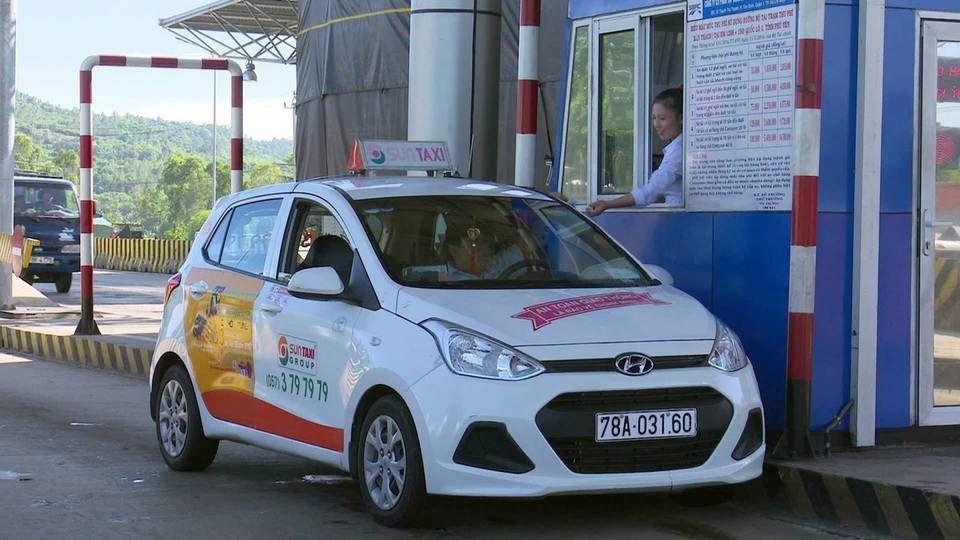 Việc giảm giá phí bắt đầu từ ngày 1/12/2017.