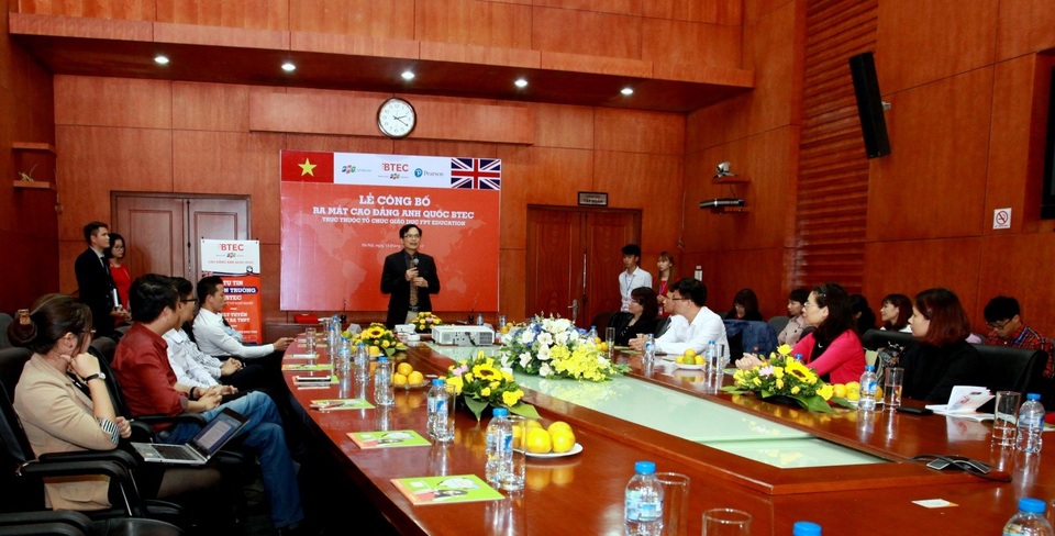 Tốt nghiệp sớm, tăng cơ hội việc làm khi theo học Cao đẳng Anh quốc BTEC - 1 Ông Nguyễn Việt Thắng - Phó hiệu trưởng Đại học FPT phát biểu tại Lễ ra mắt Cao đẳng Anh quốc BTEC.