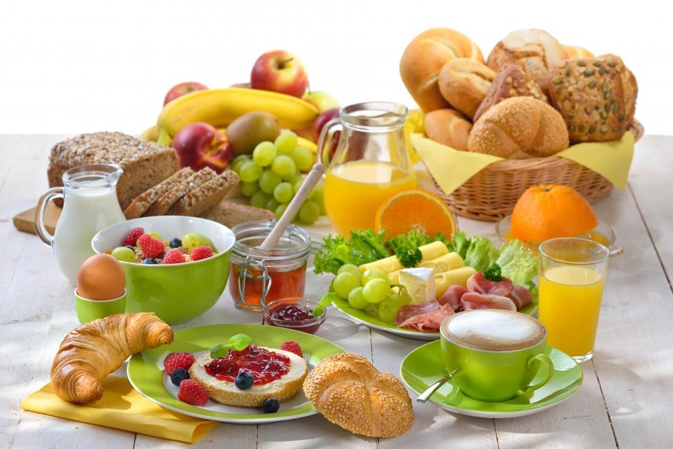 Bỏ bữa sáng: người gày càng gày, người béo càng béo - 1 Những người béo có lẽ nên ăn sáng thường xuyên đều đặn mỗi ngày.