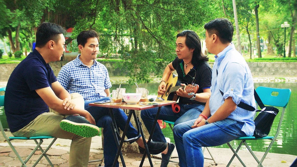 MC Lại Văn Sâm tiết lộ góc khuất của Trần Lập trong phim Bức Tường - 1 Các thành viên của ban nhạc Bức Tường trong Chuyện ngày hôm qua.