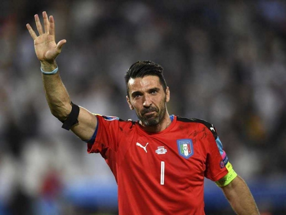 Đội hình xuất sắc nhất năm 2016 của UEFA - 2 Buffon là người hùng của đội tuyển Italia ở Euro 2016