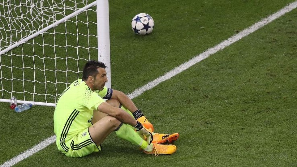 Gianluigi Buffon: Giọt nước mắt và ranh giới định mệnh - 2 Khoảnh khắc cô đơn tới tột cùng của Buffon