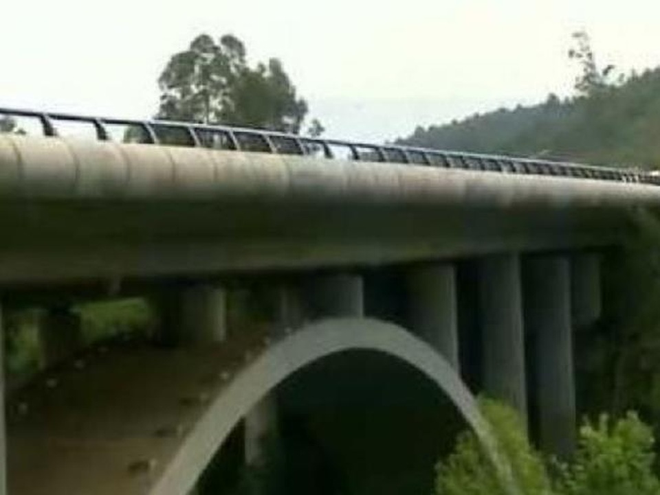 Cây cầu nơi xảy ra tai nạn