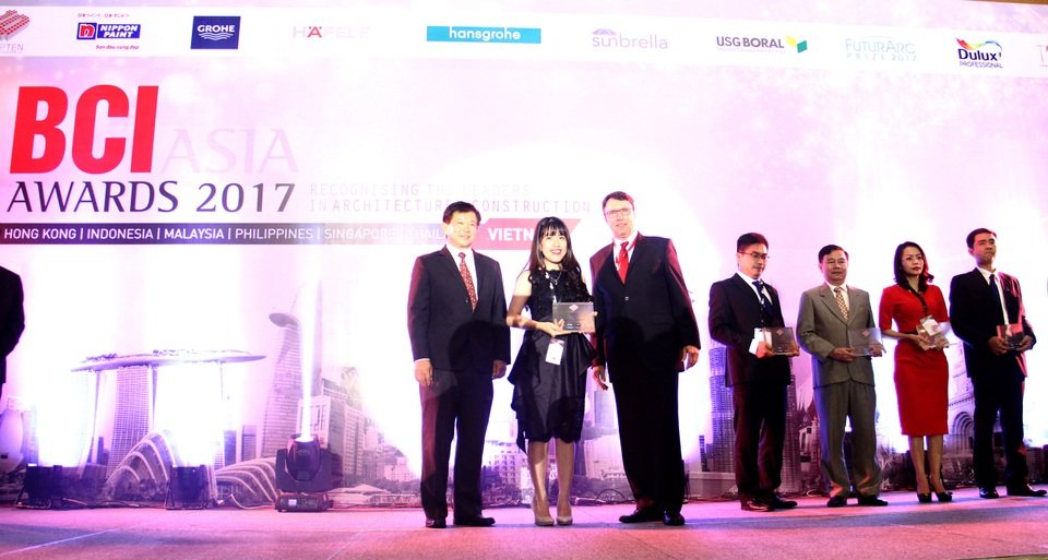 
Trong top 10 nhà phát triển bất động sản hàng đầu Việt Nam có Công ty Cổ phần Phát triển Bất động sản Phát Đạt.
