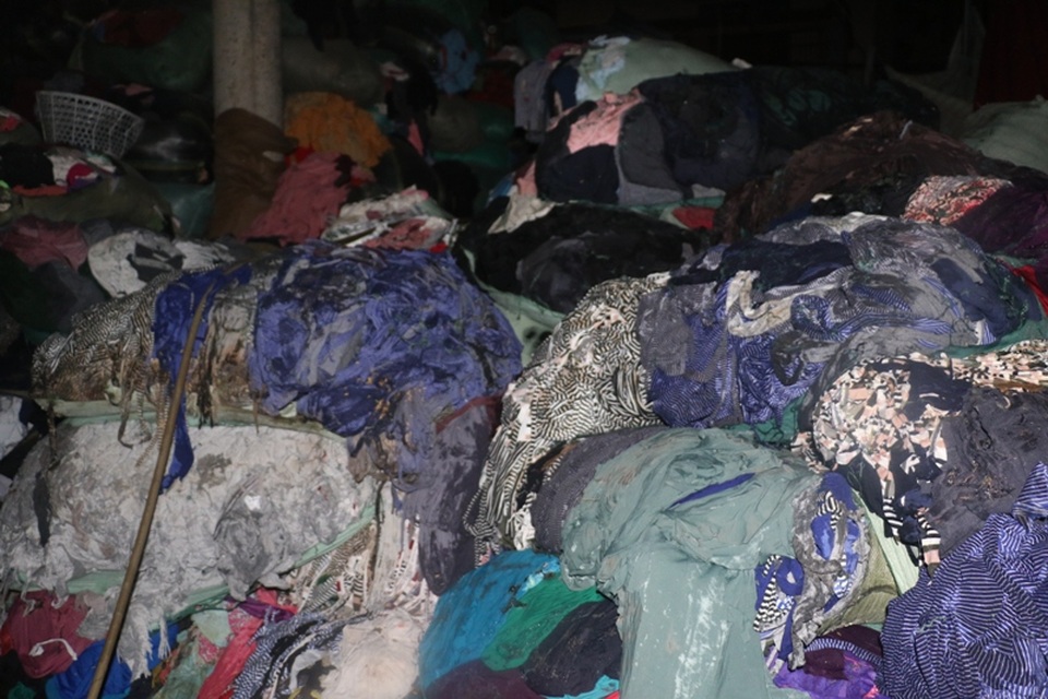 Cháy lớn tại doanh nghiệp tái chế bông vải sợi - 4 Vụ cháy đã gây thiệt hại hàng tỷ đồng