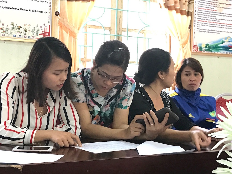 Giáo viên miền biên viễn “kêu trời” vì… phụ cấp bị cắt giảm? - 3 Các giáo viên ở đây cho biết, họ đang bị cắt giảm một số chế độ nên ít nhiều làm ảnh hưởng đến đời sống, sinh hoạt cũng như công tác giảng dạy.
