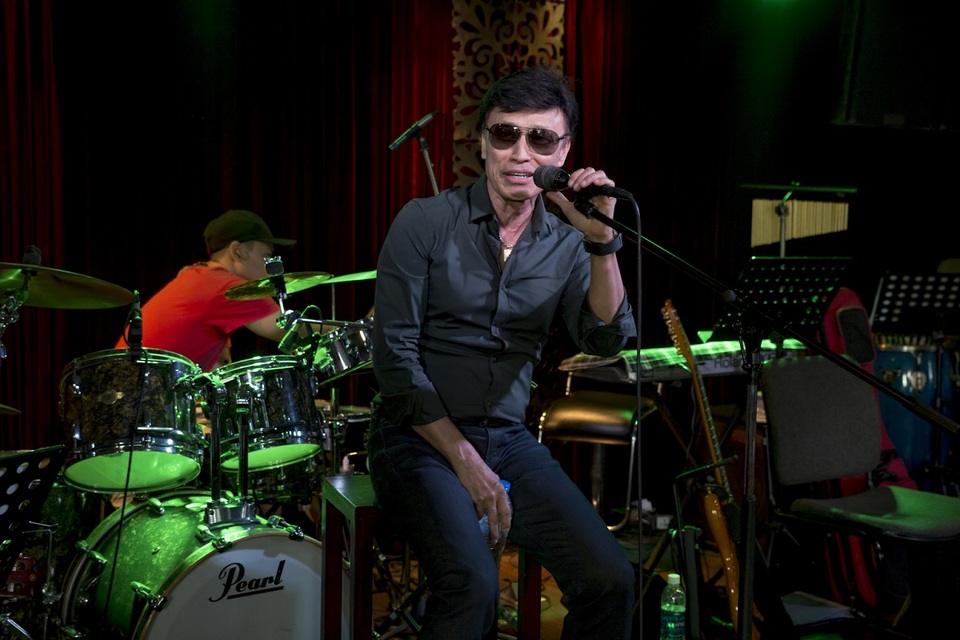 Buổi tập luyện còn có danh ca Tuấn Ngọc.