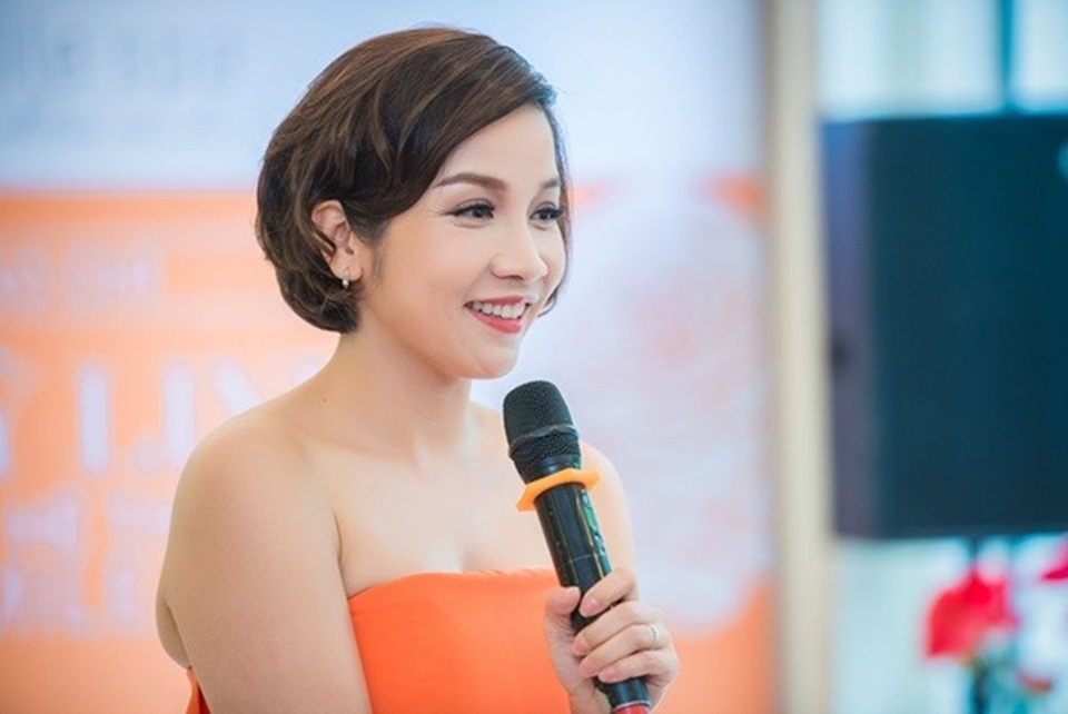 Ca sĩ Mỹ Linh cùng loạt sao Việt sẽ sang Hàn Quốc biểu diễn - 1 Ca sĩ Mỹ Linh sẽ tham gia biểu diễn tại Lễ hội Việt Nam - Hàn Quốc “Chúng ta là một - We are together”.