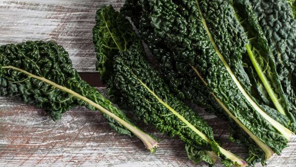 3 loại rau, hạt nhiều canxi hơn sữa - 2