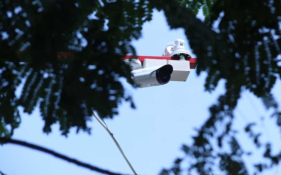 Cận cảnh "mắt thần 360 độ" giám sát an ninh ở Hà Nội - 3 Nhiều camera có phạm vi quan sát tới 200 m, hình ảnh full HD.