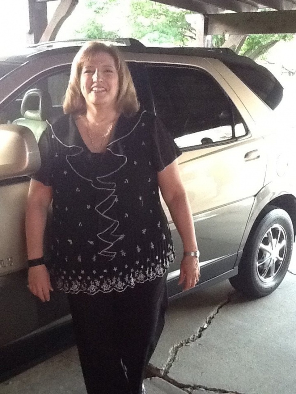 Khoảnh khắc thăng hoa khi ước mơ trở thành sự thật - 3 Cảm xúc vui sướng của người phụ nữ trung niên khi kết thúc ngày đi làm đầu tiên sau hai năm thất nghiệp.