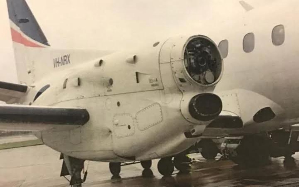 Rơi cánh quạt giữa trời, máy bay chở khách Australia thoát thảm họa trong gang tấc - 1
Chiếc máy bay bị rơi cánh quạt giữa trời (Ảnh: Telegraph)