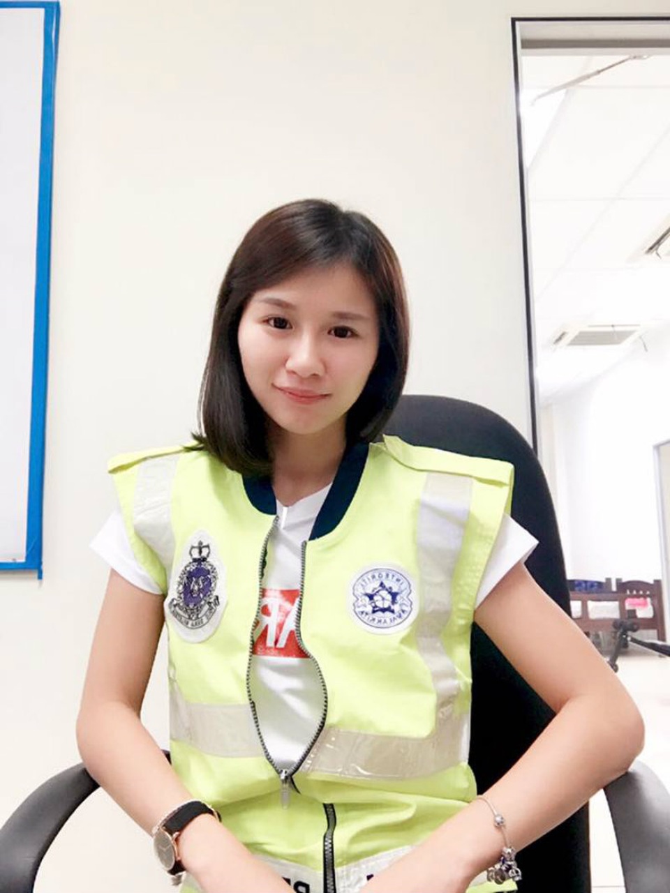 Nữ cảnh sát trẻ Malaysia xinh đẹp gây sốt cộng đồng mạng - 3
Một số hình ảnh của Irene Y LM