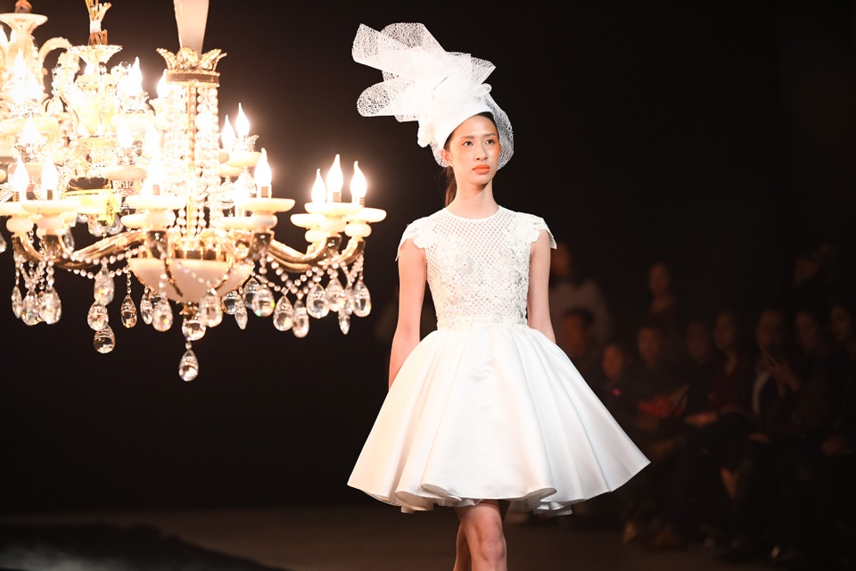 Đông - Tây kết hợp đêm Haute Couture Tuần lễ thời trang VN - 21