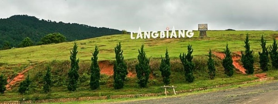 Những cao nguyên đẹp mê hồn ở Việt Nam - 7 Vẻ đẹp kì bí của cao nguyên Lang Biang nhìn từ xa.
