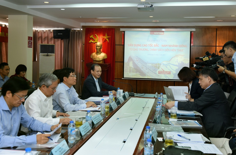 Cao tốc Bắc - Nam: Con đường duy nhất kết nối với toàn khu vực? - 1 Tọa đàm Xây dựng cao tốc Bắc-Nam nhánh Đông từ chủ trương, chính sách đến hiện thực” sáng 1/11 tại báo Giao thông
