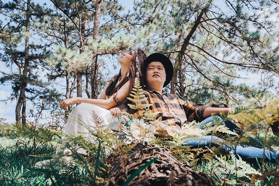 Chuyện tình nhiều sự tình cờ như phim của cặp đôi “đũa lệch” - 2 Chuyện tình nhiều sự tình cờ như phim của cặp đôi “đũa lệch” - 2