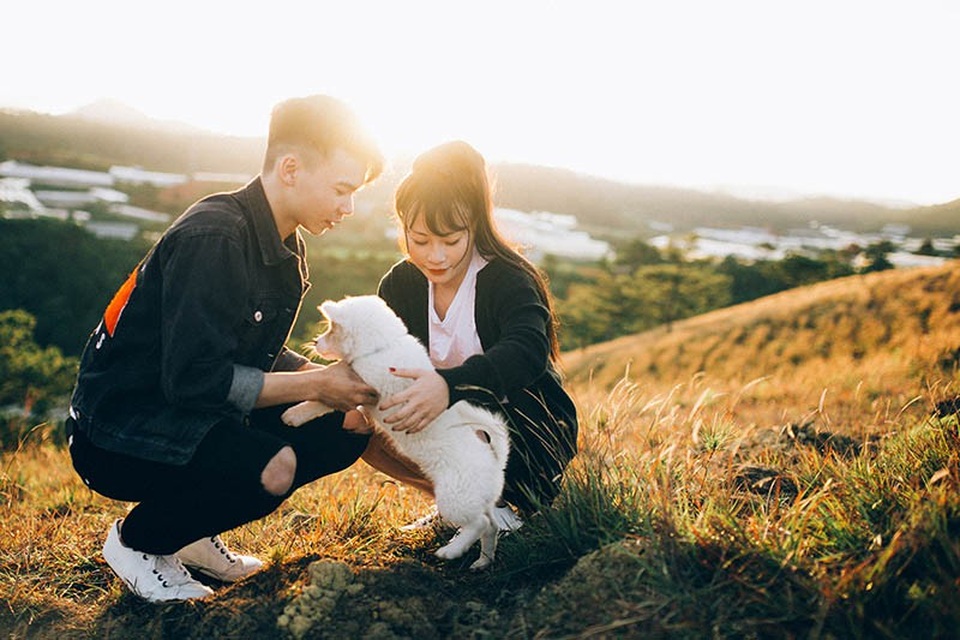 Cặp đôi nên duyên nhờ nút “like” trên facebook - 11
Không biết trước tương lai sẽ xảy ra những gì nhưng với cặp đôi này gặp nhau là cái duyên và bên nhau là do nợ. Họ quan niệm tận hưởng giây phút ngọt ngào của hiện tại, trân trọng đối phương và cùng cố gắng vì ngày mai.