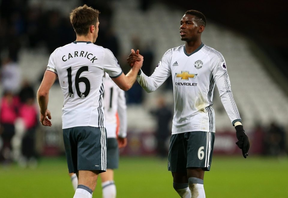 Sự xuất hiện của Carrick giúp Pogba nói riêng và tập thể MU nói chung bừng sáng