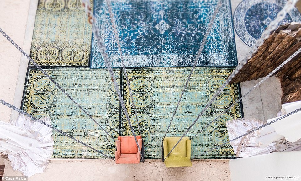 Từ dinh thự của trùm ma túy khét tiếng "biến hóa" thành khu nghỉ dưỡng 5 sao - 7 Bất chấp hình ảnh cũ trong quá khứ, ông chủ mới Malca biến nơi này mang đậm tính nghệ thuật với bộ sưu tập của riêng mình