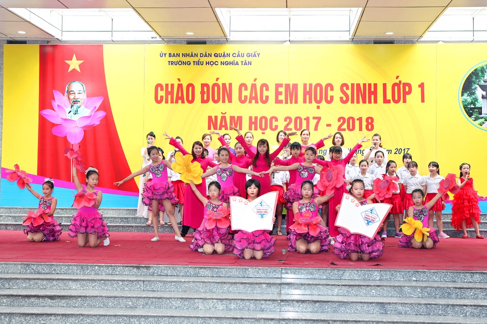 Bí quyết nâng cao chất lượng giáo dục của quận Cầu Giấy - 2 Xuất phát điểm gặp rất nhiều khó khăn nhưng sau 20 năm Cầu Giấy trở thành quận nổi tiếng nhất Hà Nội về phát triển giáo dục.